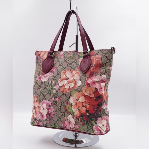 ❌️❌️SOLD❌️❌️BZ33 💚 Gucci Soft GG Supreme Monogram Blooms - Picture 3 of 15